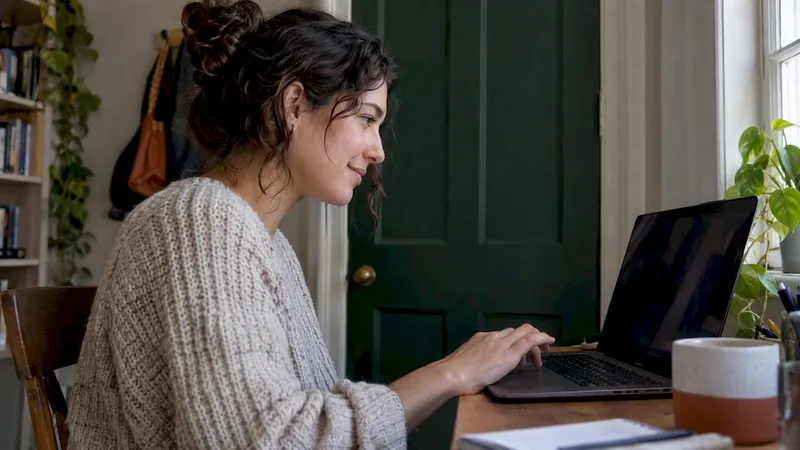 Slack Icebreakers: 25 Ideas for Channels and Meetings